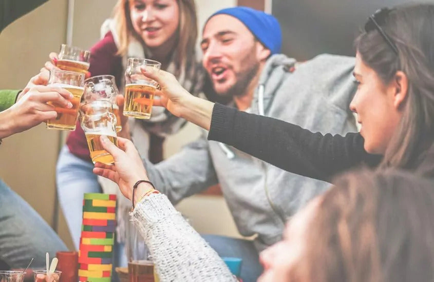 Beer games: 5 options for having fun and socializing anywhere